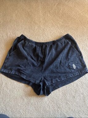 Free People Washed Black hot shot shorts XS